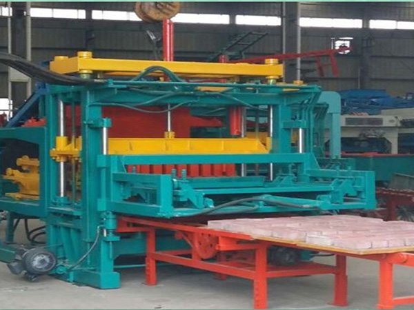 DFQ8-15全自動(dòng)免燒磚機(jī)